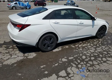 2023 Hyundai Elantra Sel z USA, uszkodzony, nr VIN 5NPLM4AG3PH092254